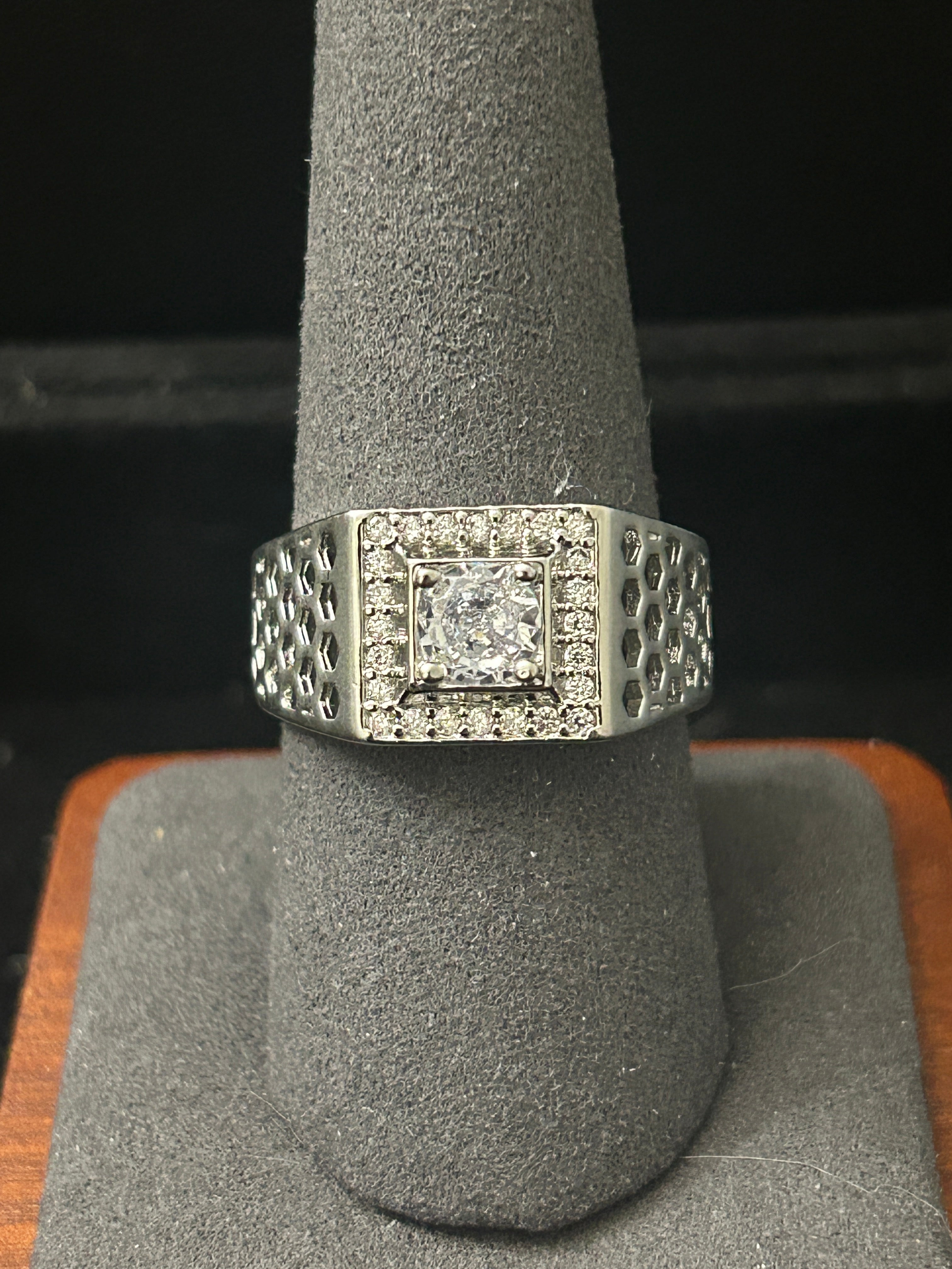 R75 - 14k White Gold VVS CZ Size 9 Men’s