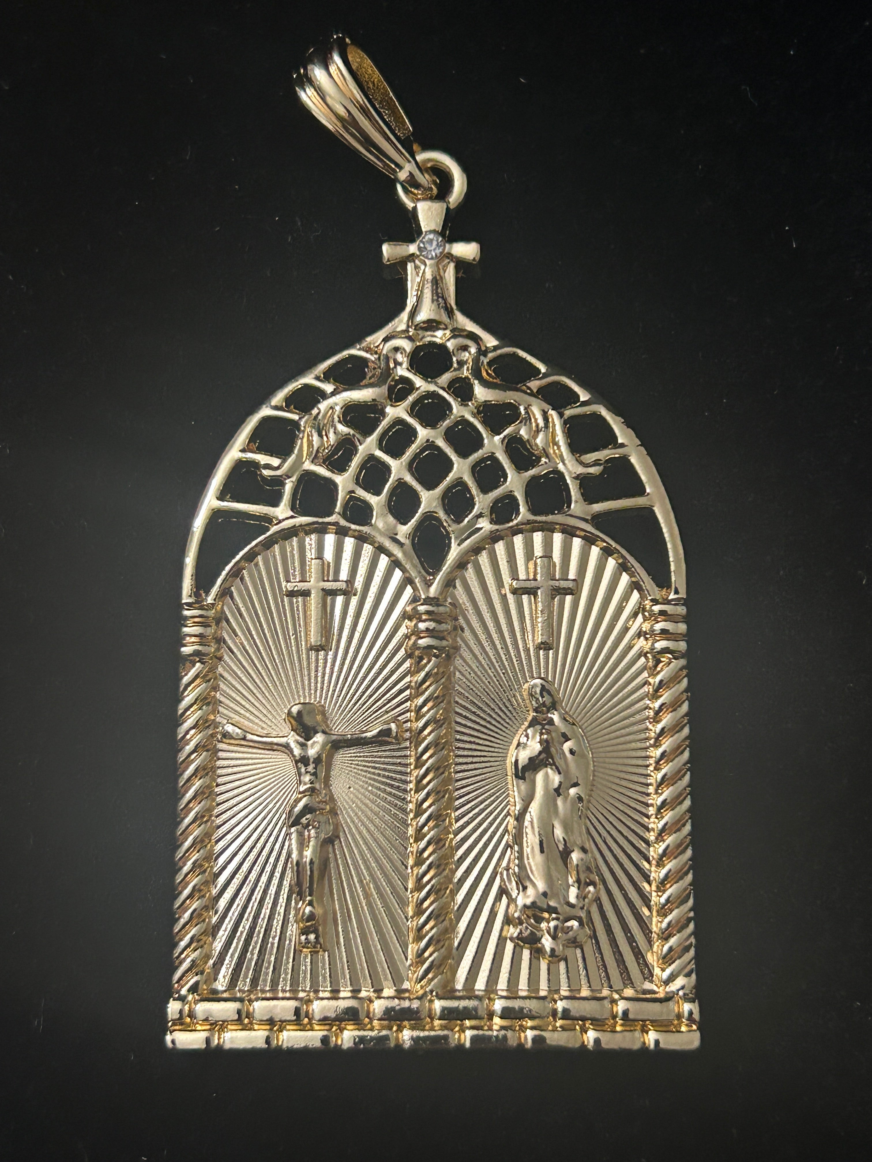 P76 - 14k Gold VVS CZ Mary/Jesus