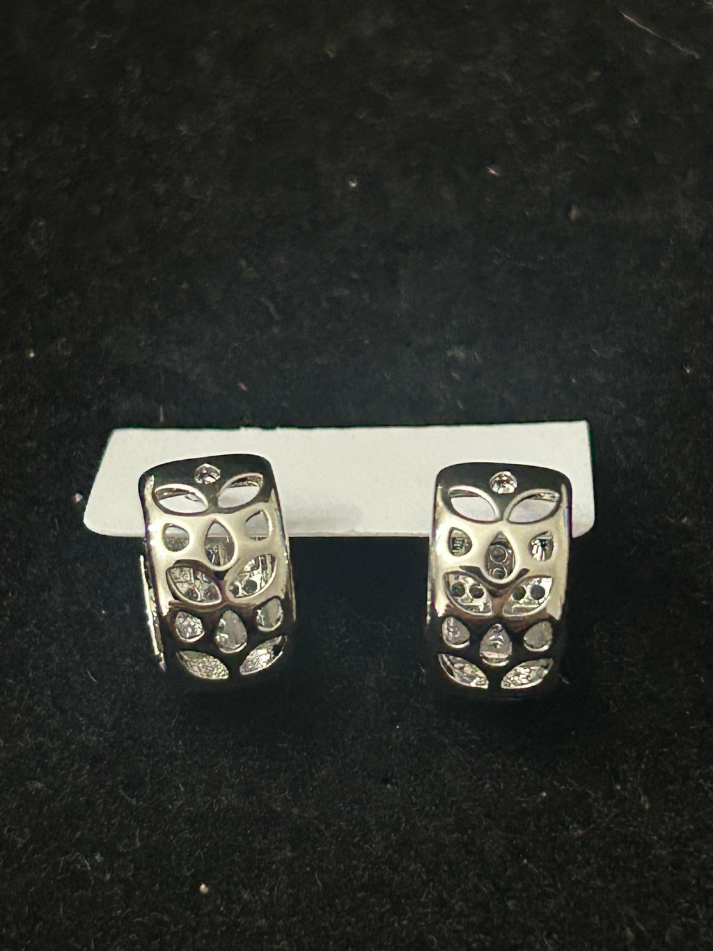 E108 - 14k White Gold Small Cross Hoops