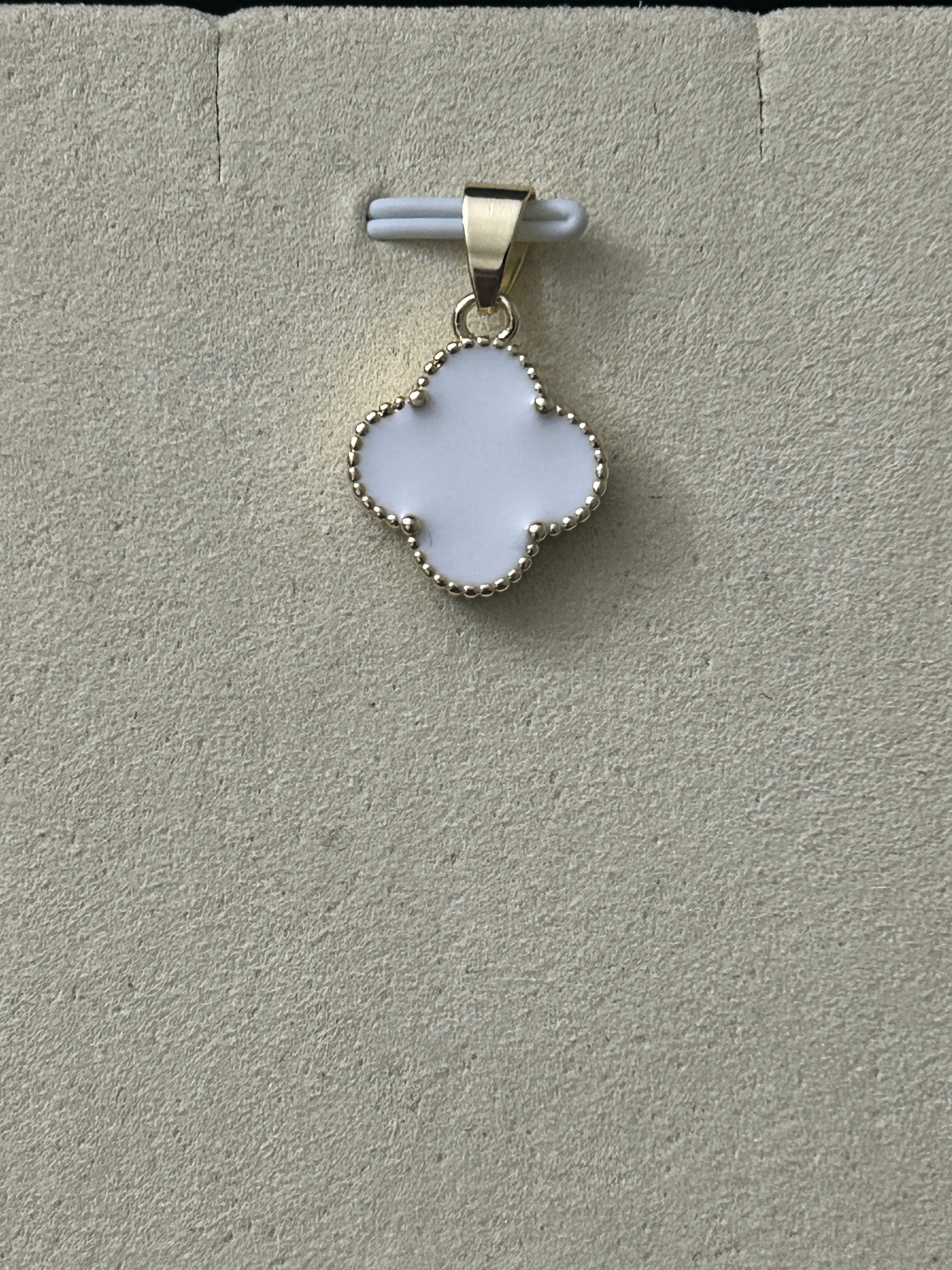 P78 - 14k Gold White Clover