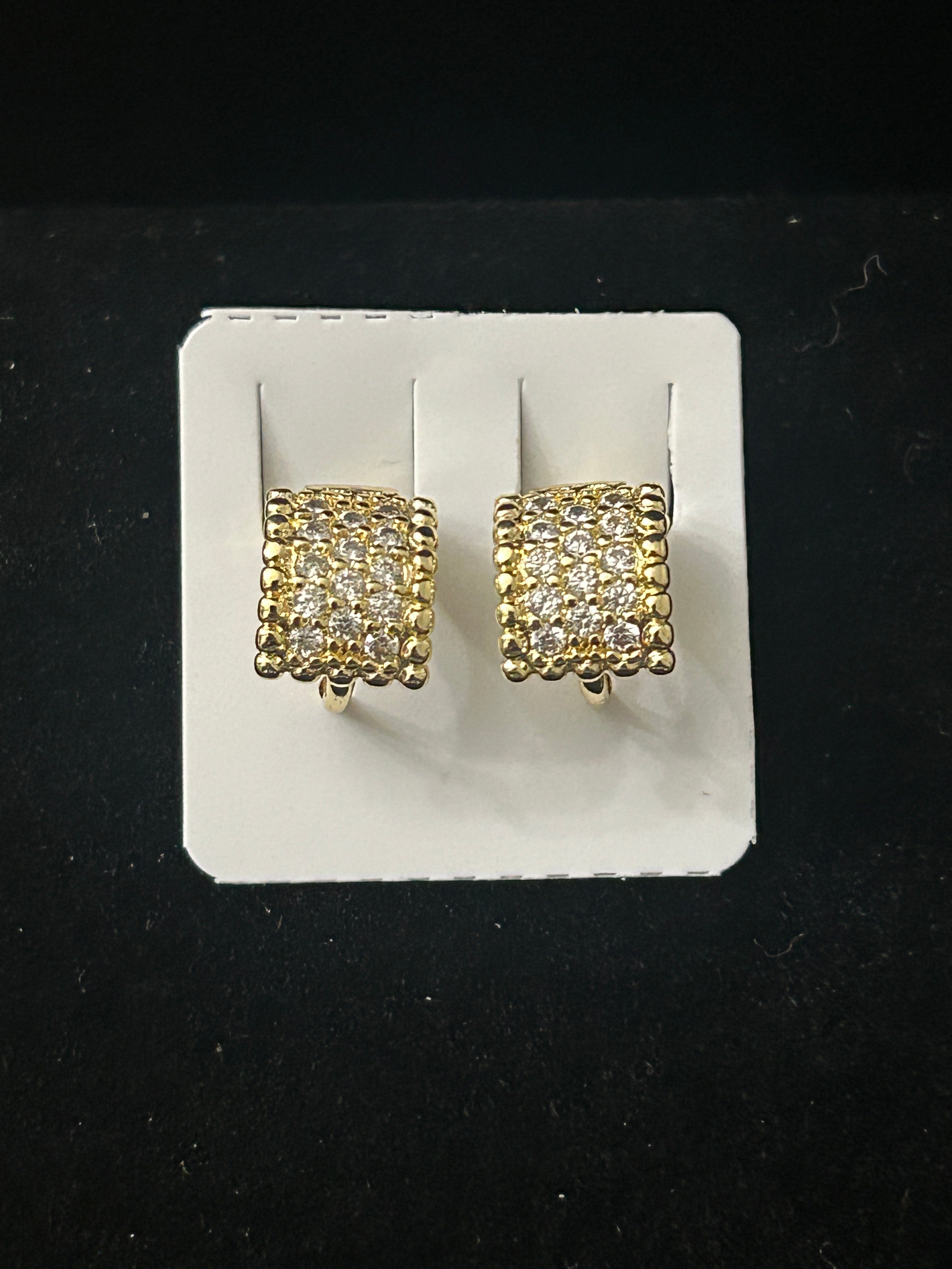 E113 - 14k Gold Huggie Hoops VVS CZ
