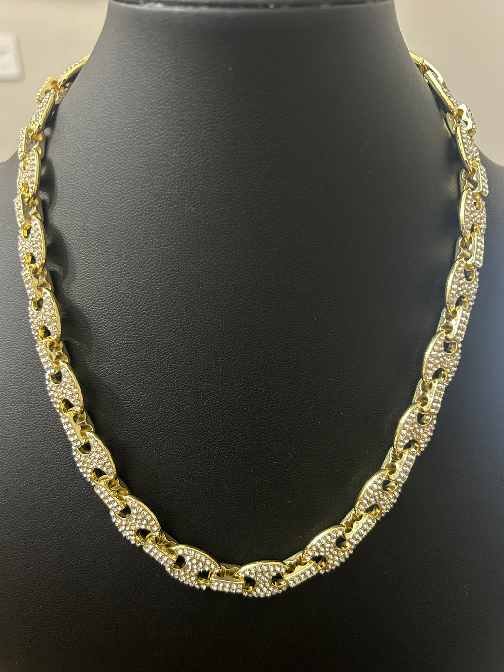 C98 - 14k Gold VVS CZ 18 Inch Gucci Link 12mm