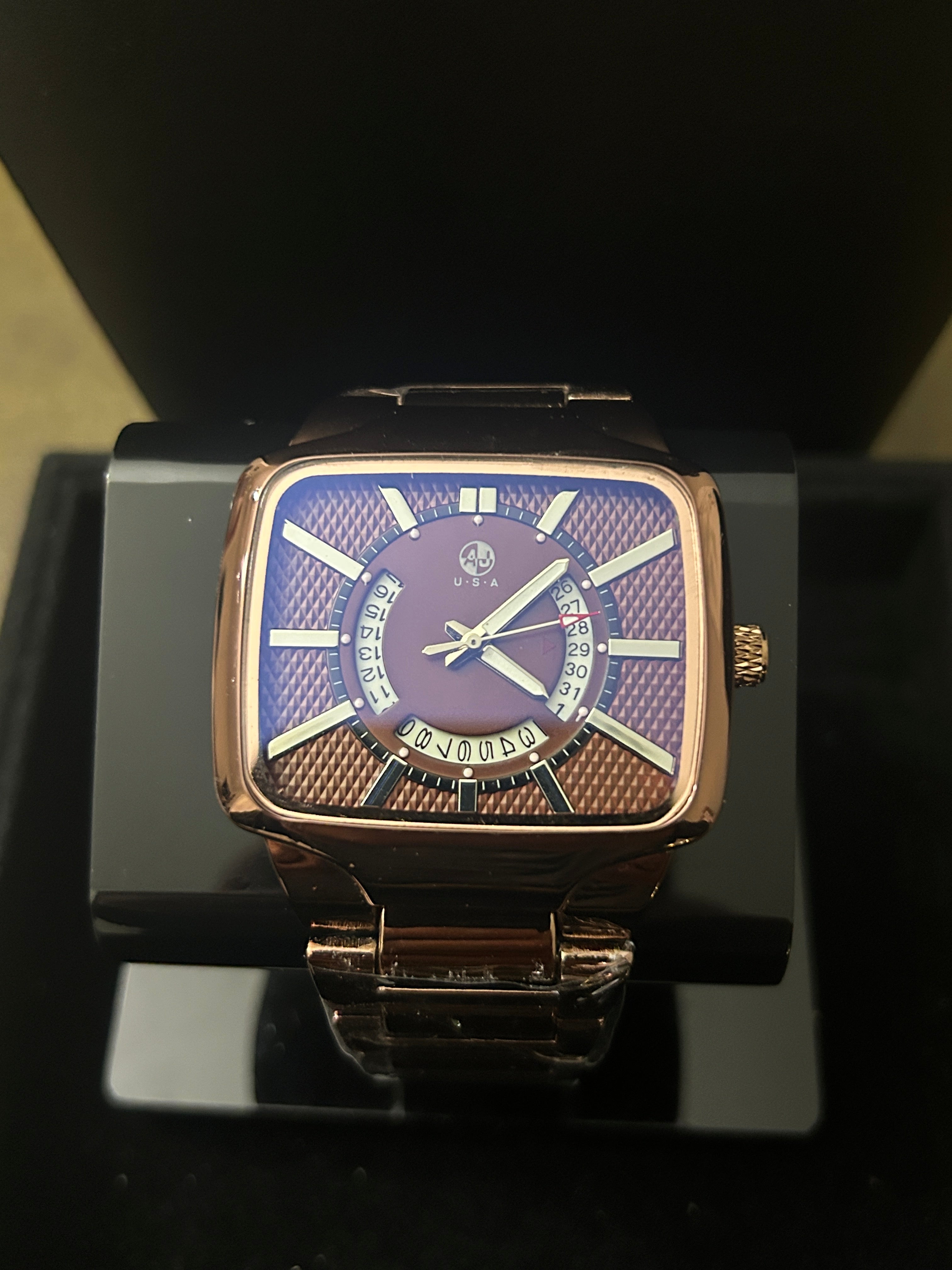 W40 - 45mm Rose Gold Large Square Face
