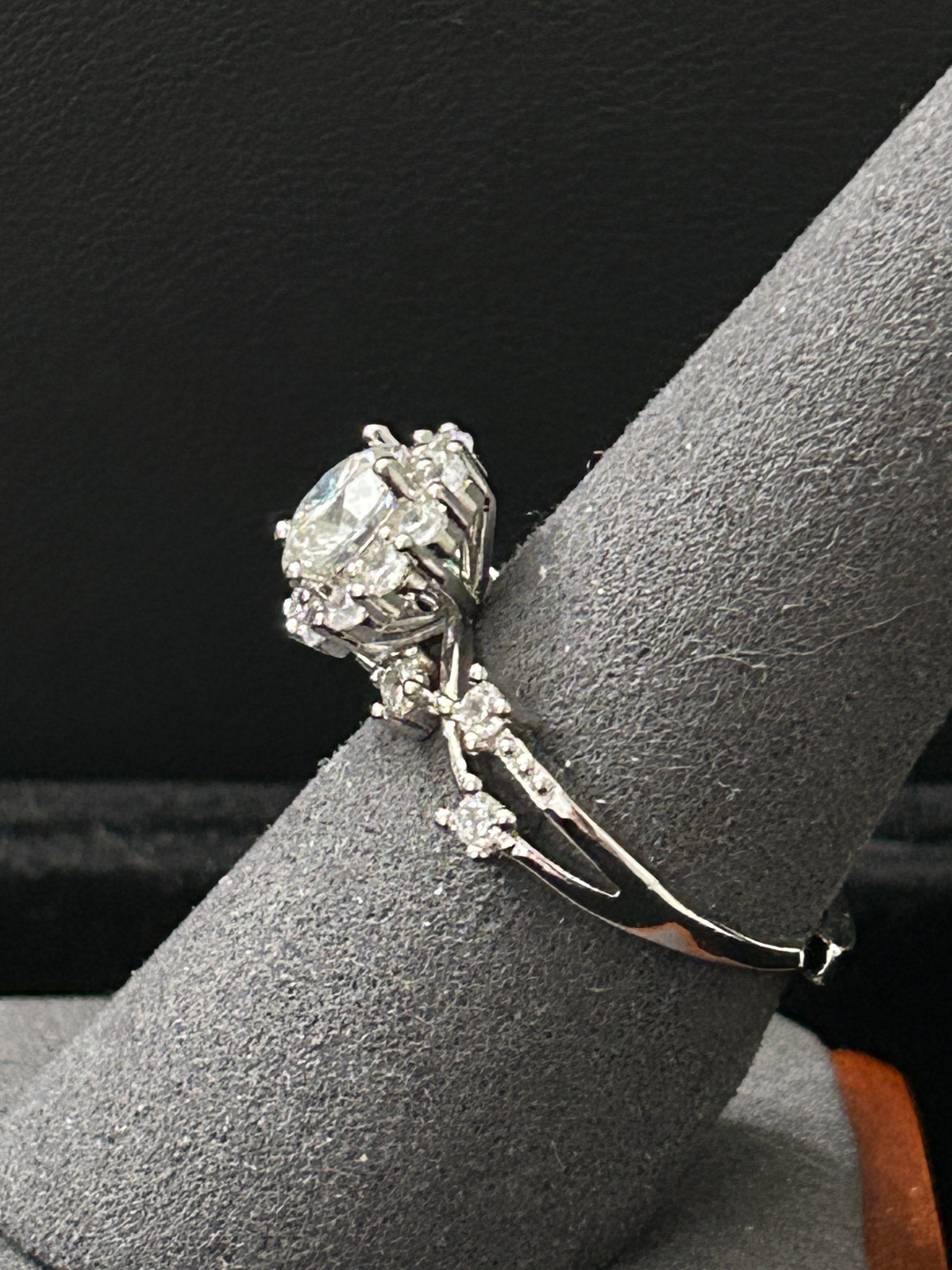 1CT. Moissanite Ring Adj. 6-10