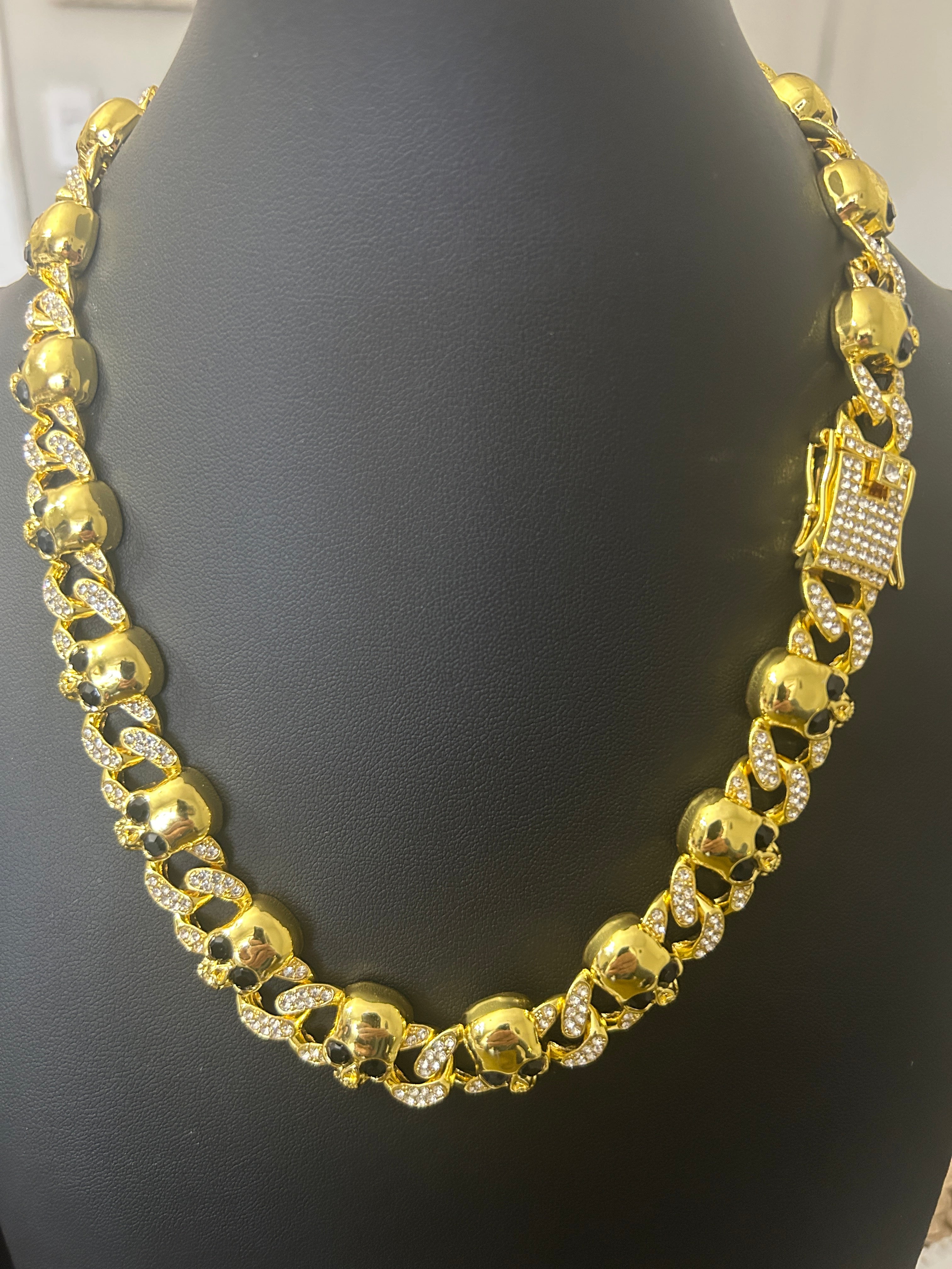 20 Inch VVS CZ Cuban Skulls