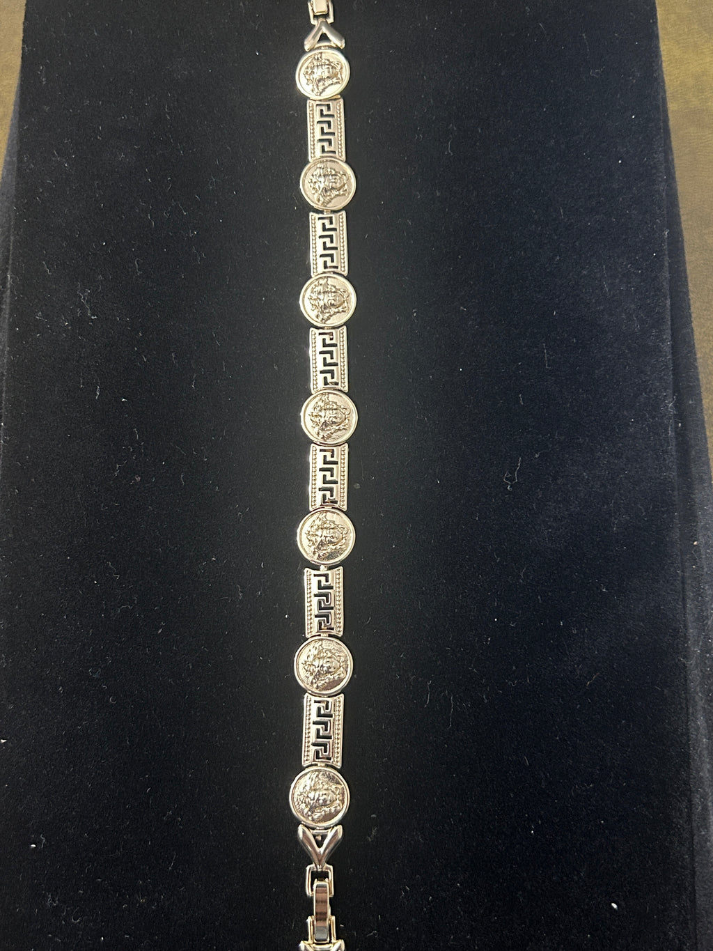 14k Gold 8 Inch Fendi Style Bracelet