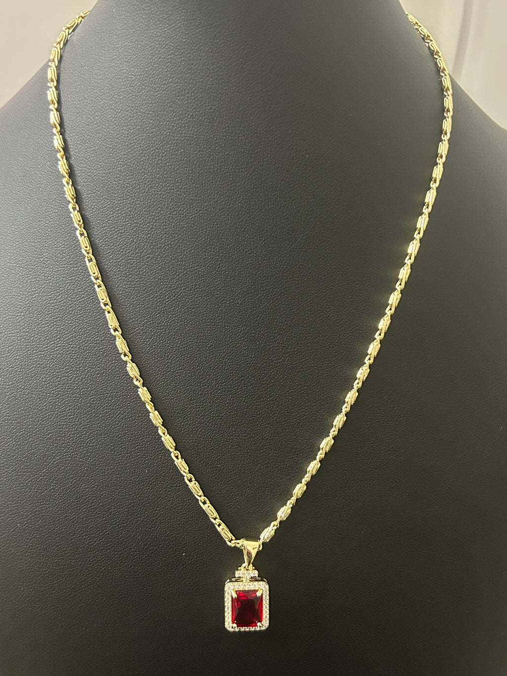 14k Gold 18 Inch Necklace W/ VVS CZ Red Pendant