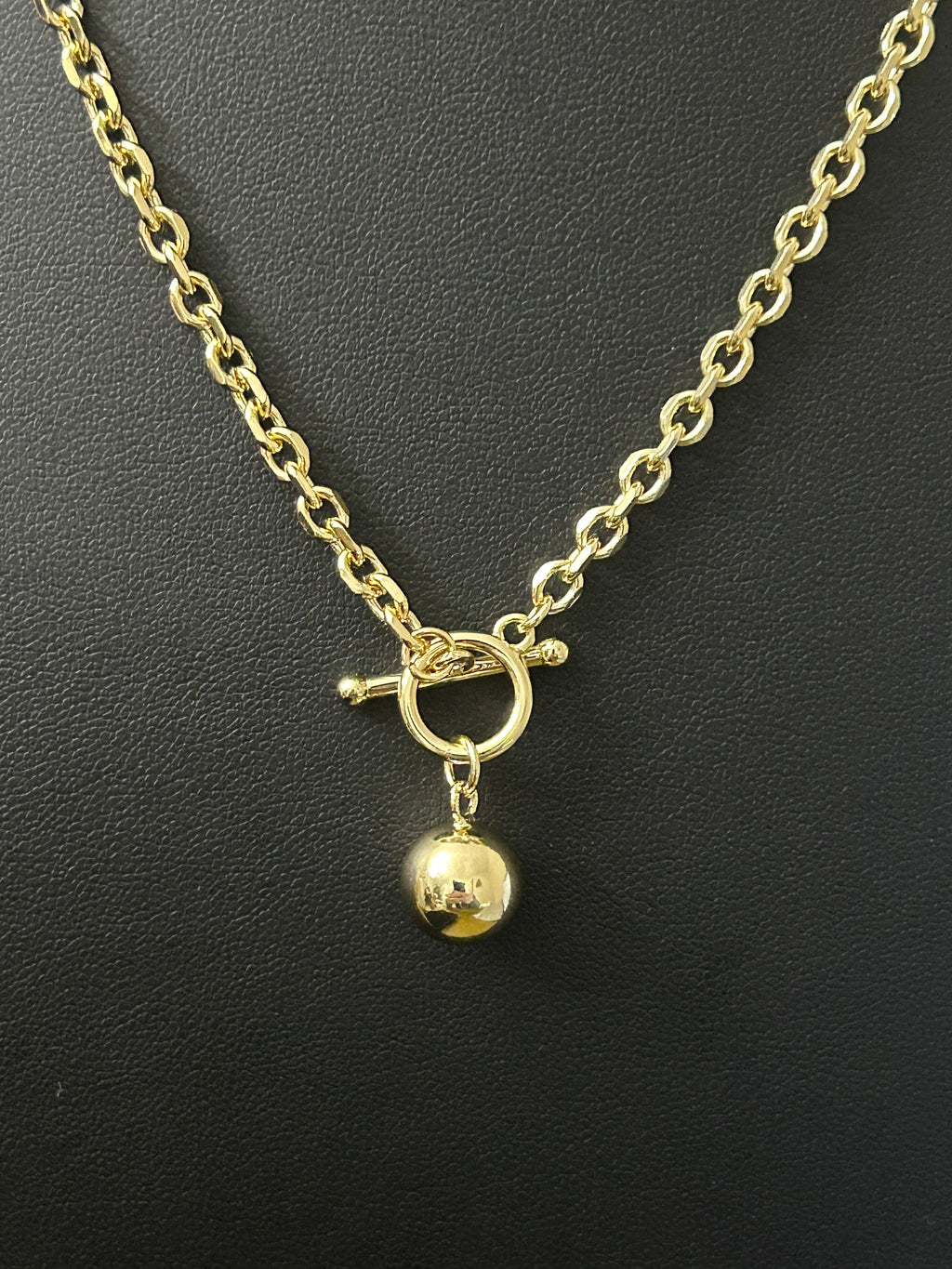 14K Gold 18in Necklace W/ Ball Charm