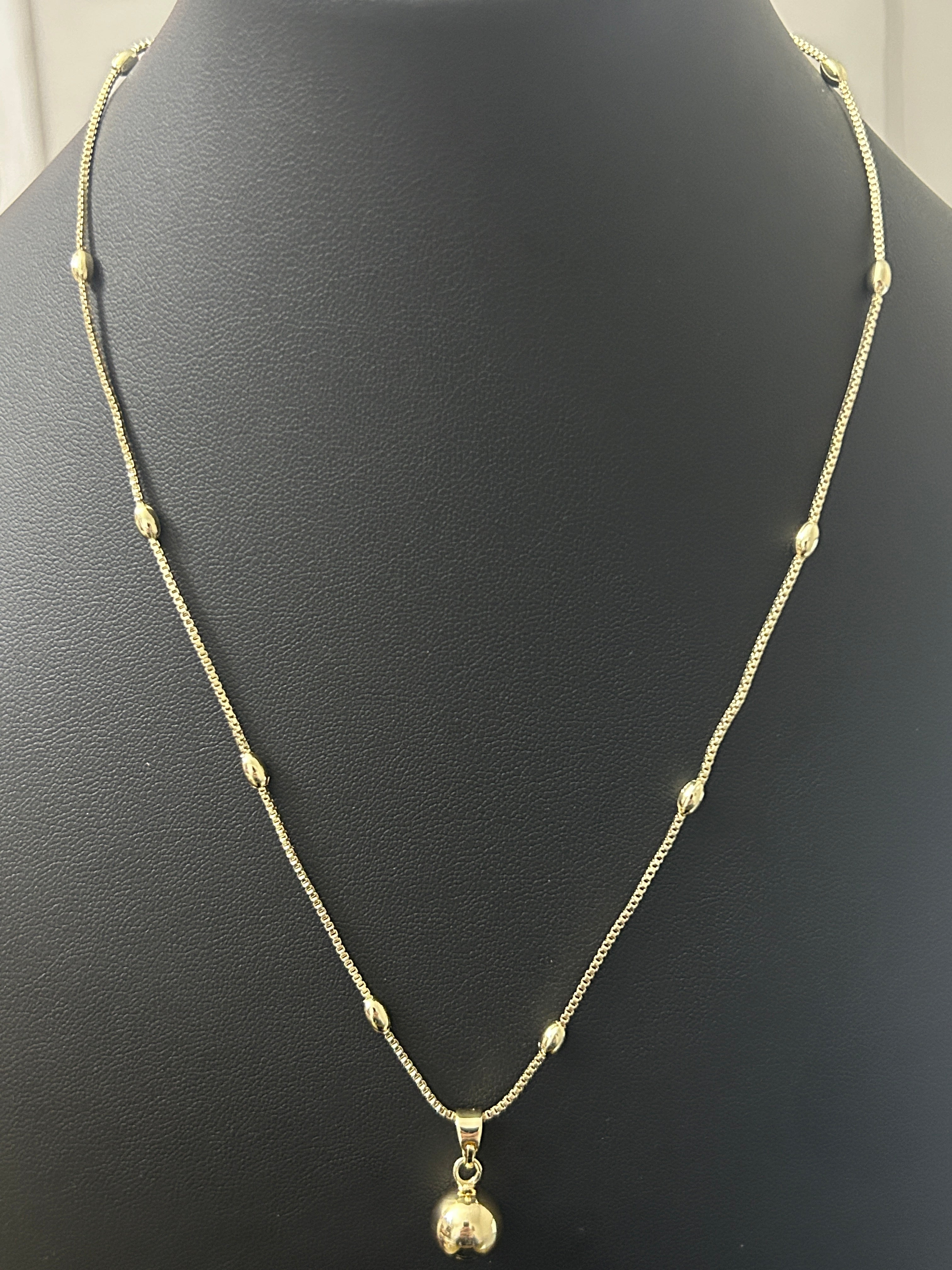14K Gold 18in Chain W/ Ball Pendant