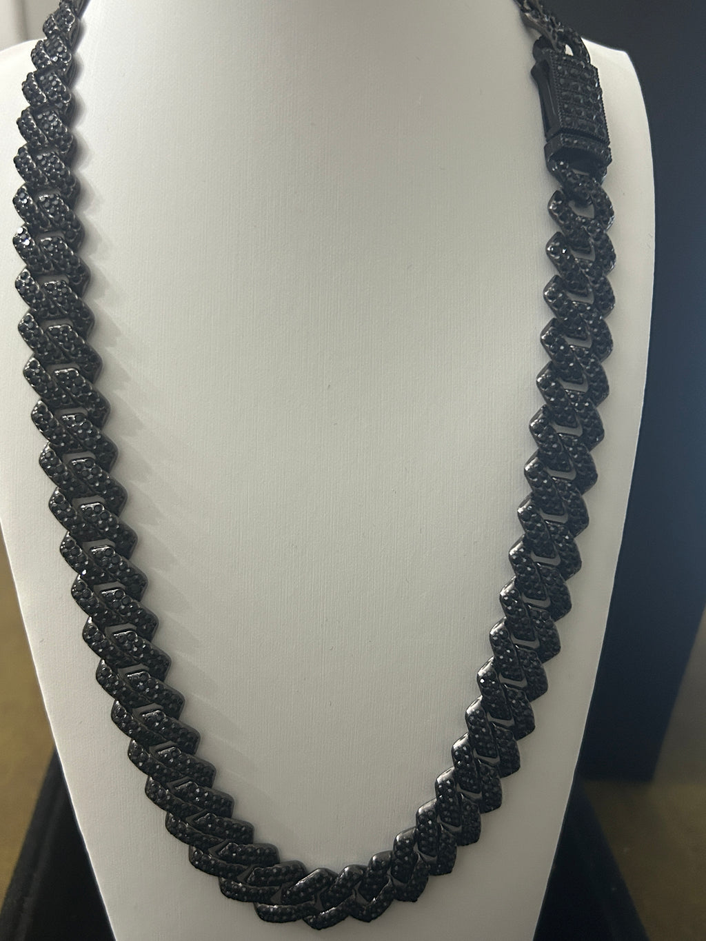 Black Rhodium/Stainless VVS CZ 20in Cuban