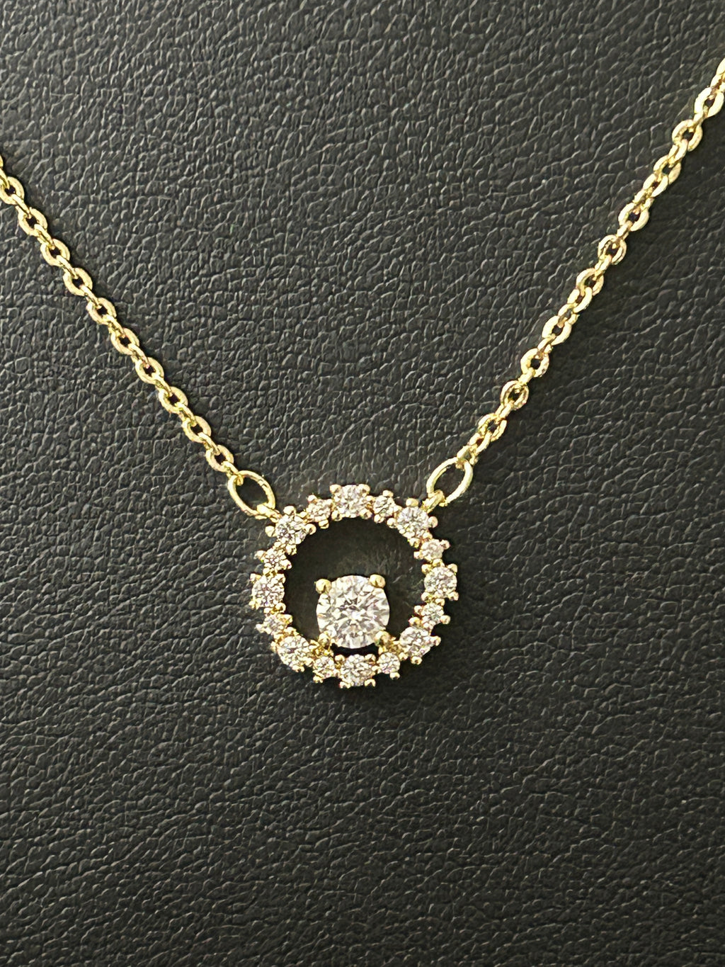 14K Gold 16-18in Thin Chain W/VVS CZ Circle Pendant