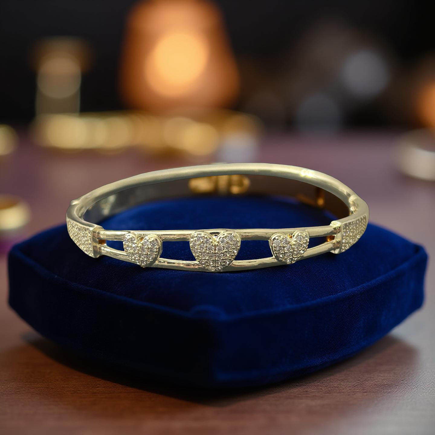 14k Gold VVS CZ Heart Bangle 7in