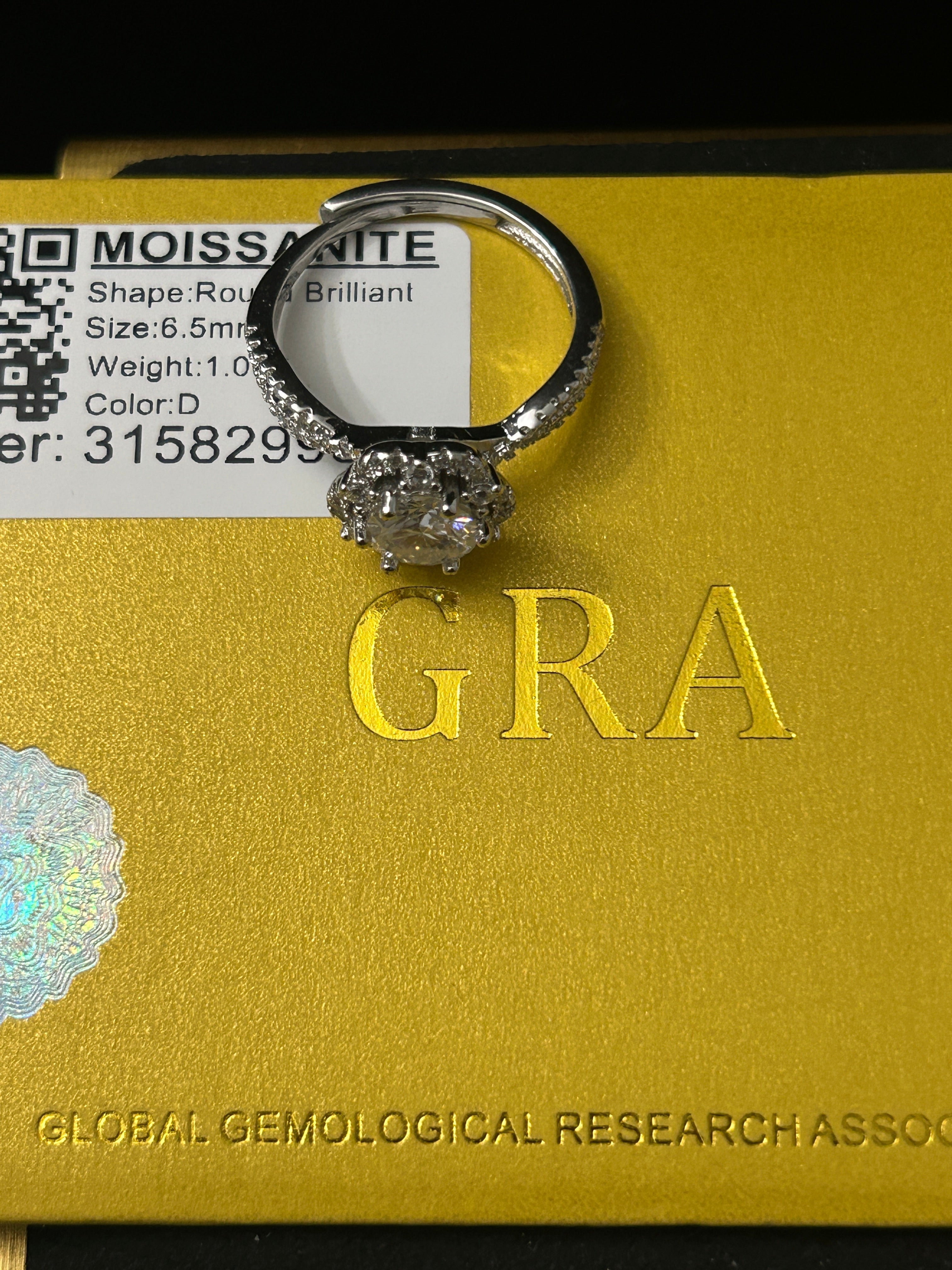 1.0ct Round Brilliant Moissanite Ring Adj. 6-12