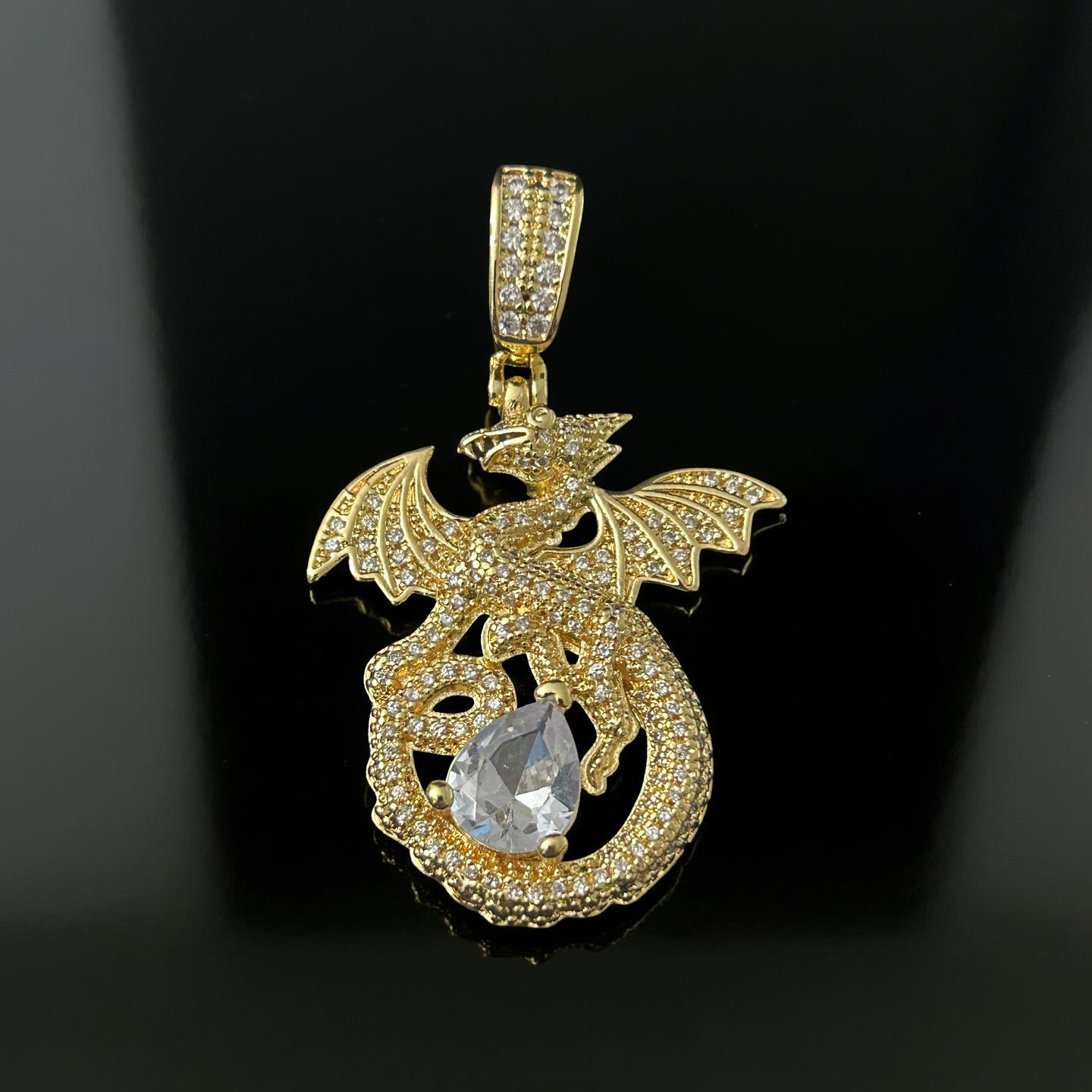 14K Gold VVS CZ Dragon W/ Large Stone
