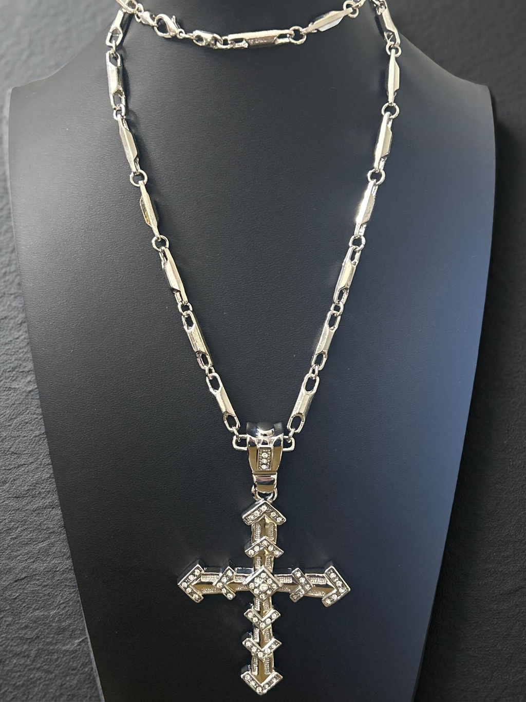 Stainless Steel 28in Chain W/ VVS CZ Cross