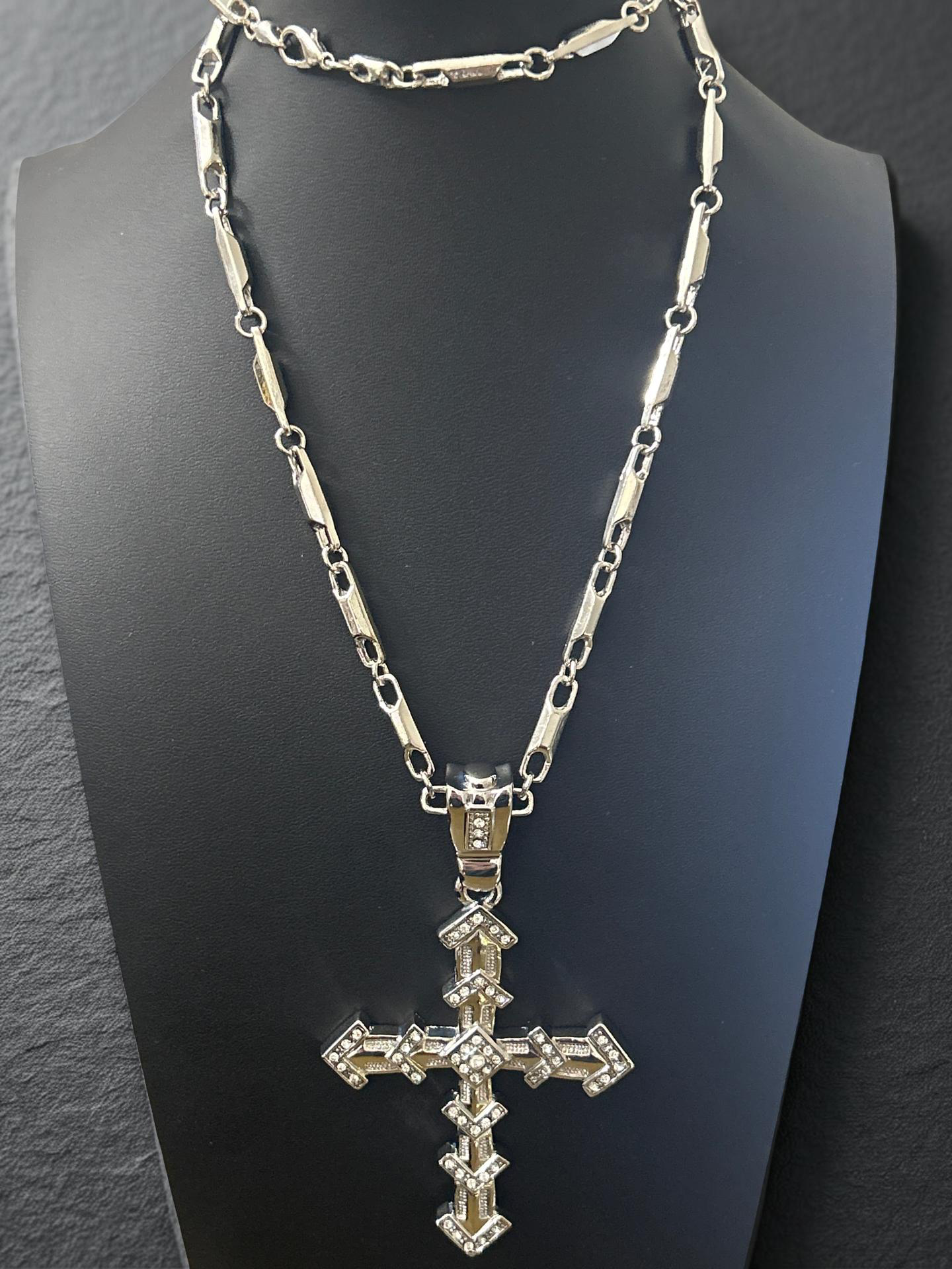 Stainless Steel 28in Chain W/ VVS CZ Cross