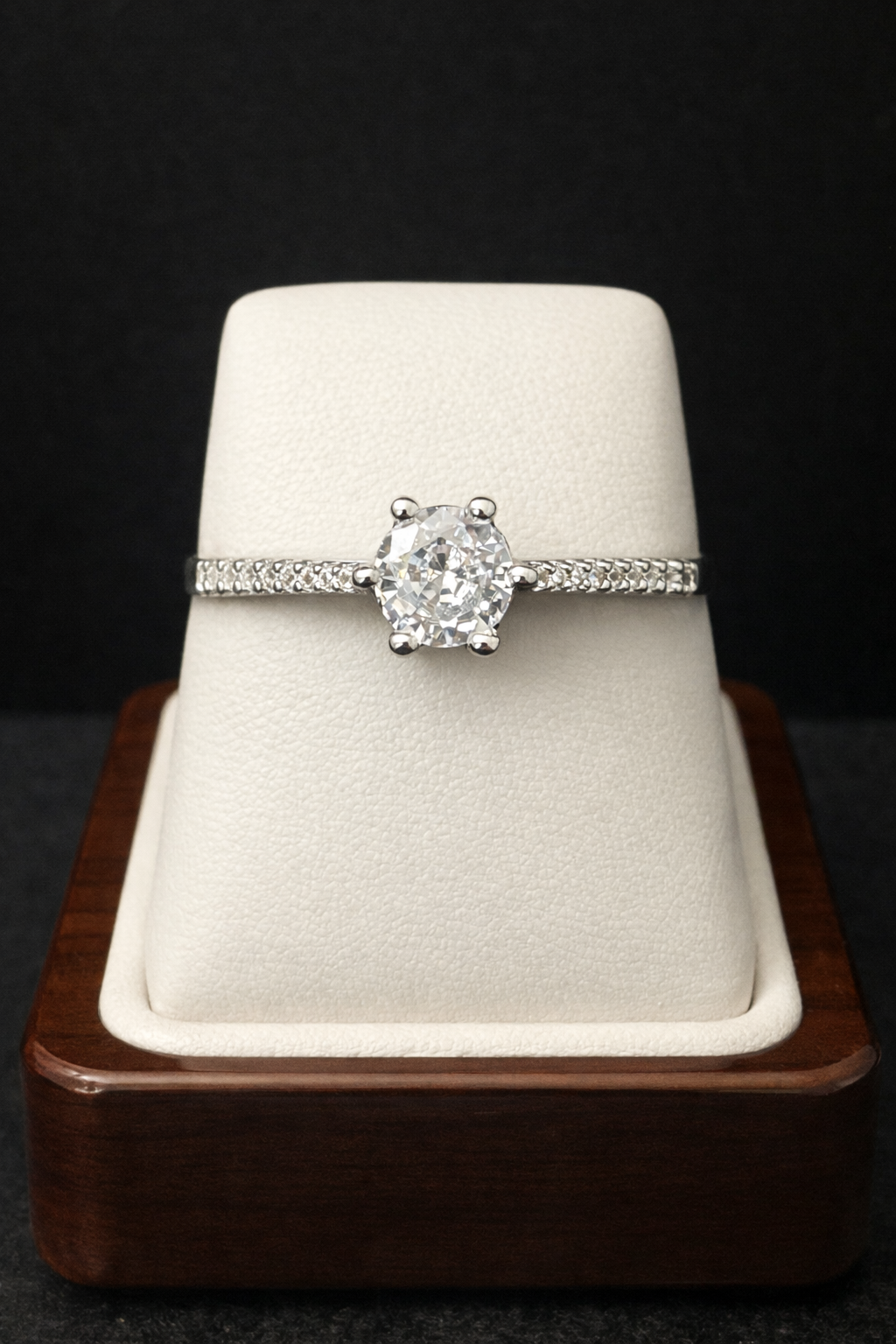 14k White Gold VVS CZ Single Stone Size 7