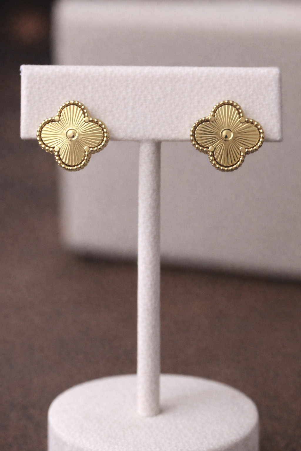 14K Gold Filled Clover Stud Earrings – Push Back