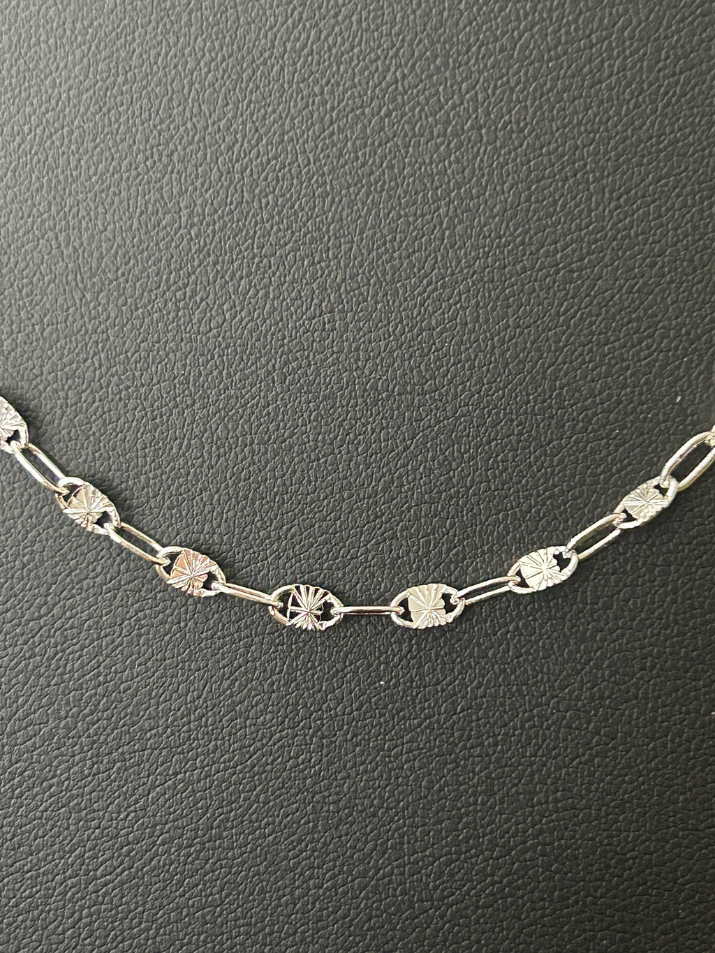 14K White Gold Filled Starburst Disc Oval Link Chain – 18in 3.5mm Diamond Cut Station Necklace