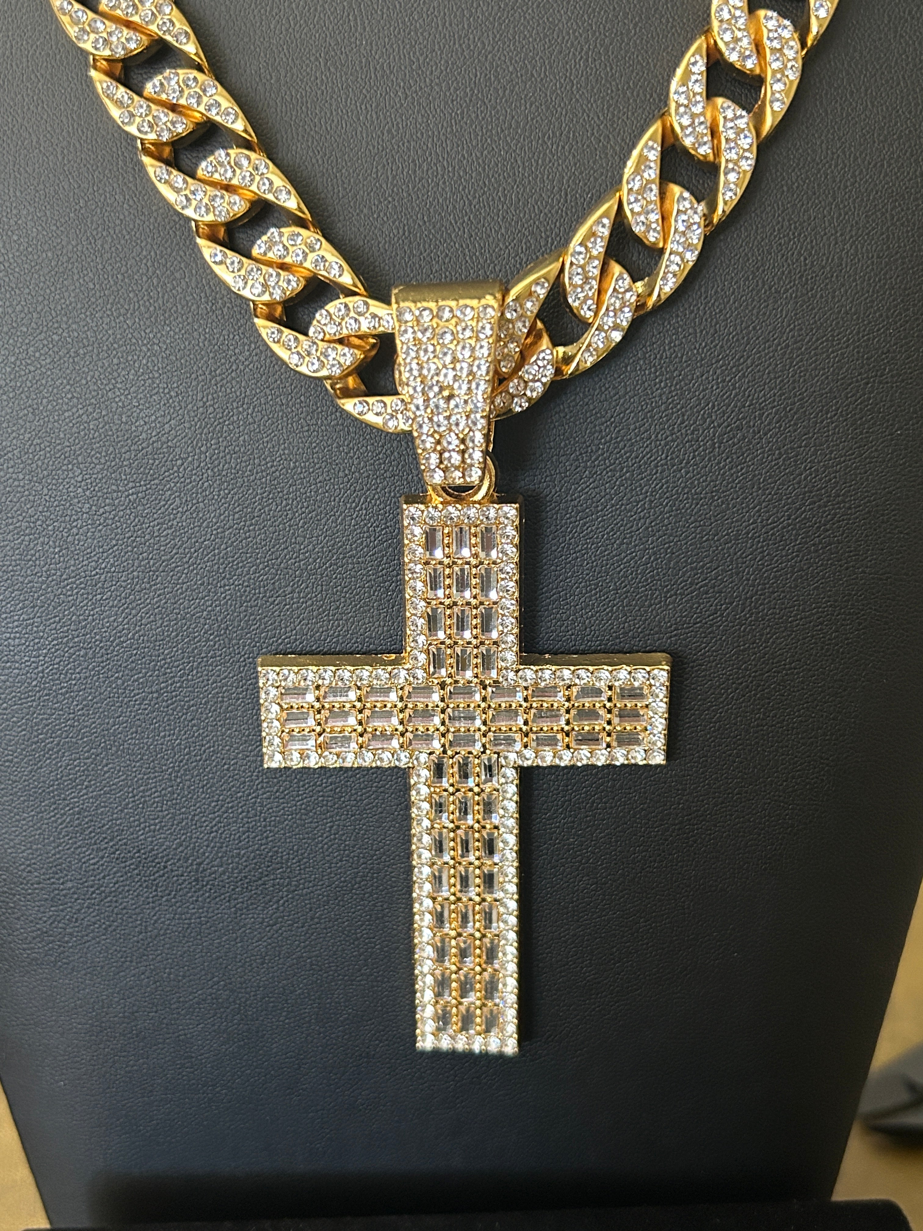 18in 14mm VVS CZ Iced Out Cuban Chain with Large Cross Pendant – Gold Over Stainless Steel