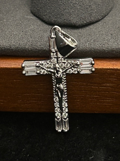 P15 - 14K White Gold Small Cross