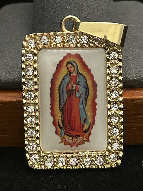 P12 - 14k Gold Square Mary
