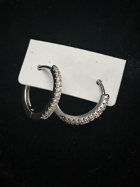 E13 - 14k Small Hoops